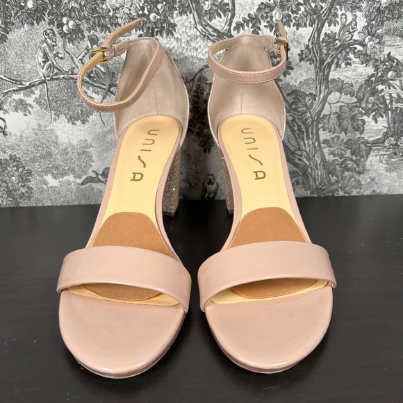 Vintage Nude Glitter Heel Sandals - Picture 2 of 10